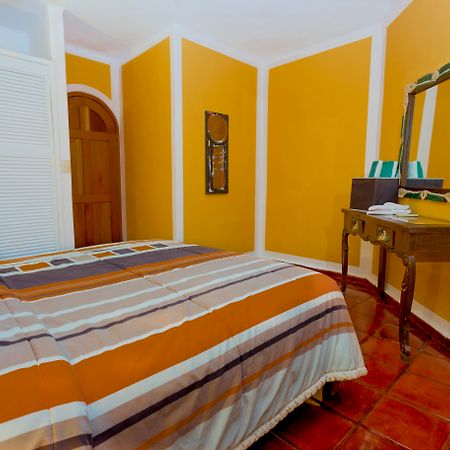 Alma Y Mar Apart Hotel 5Th Av Плая-дель-Кармен Экстерьер фото