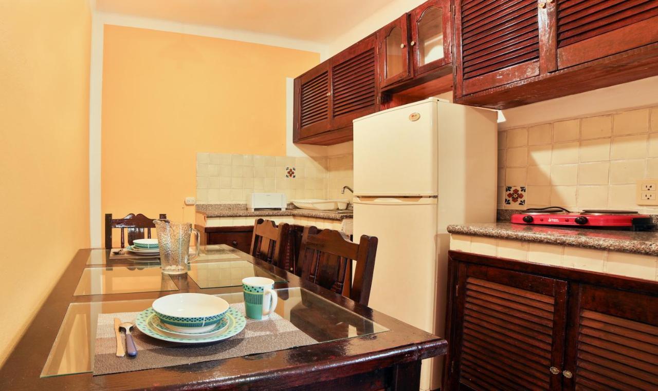Alma Y Mar Apart Hotel 5Th Av Плая-дель-Кармен Экстерьер фото