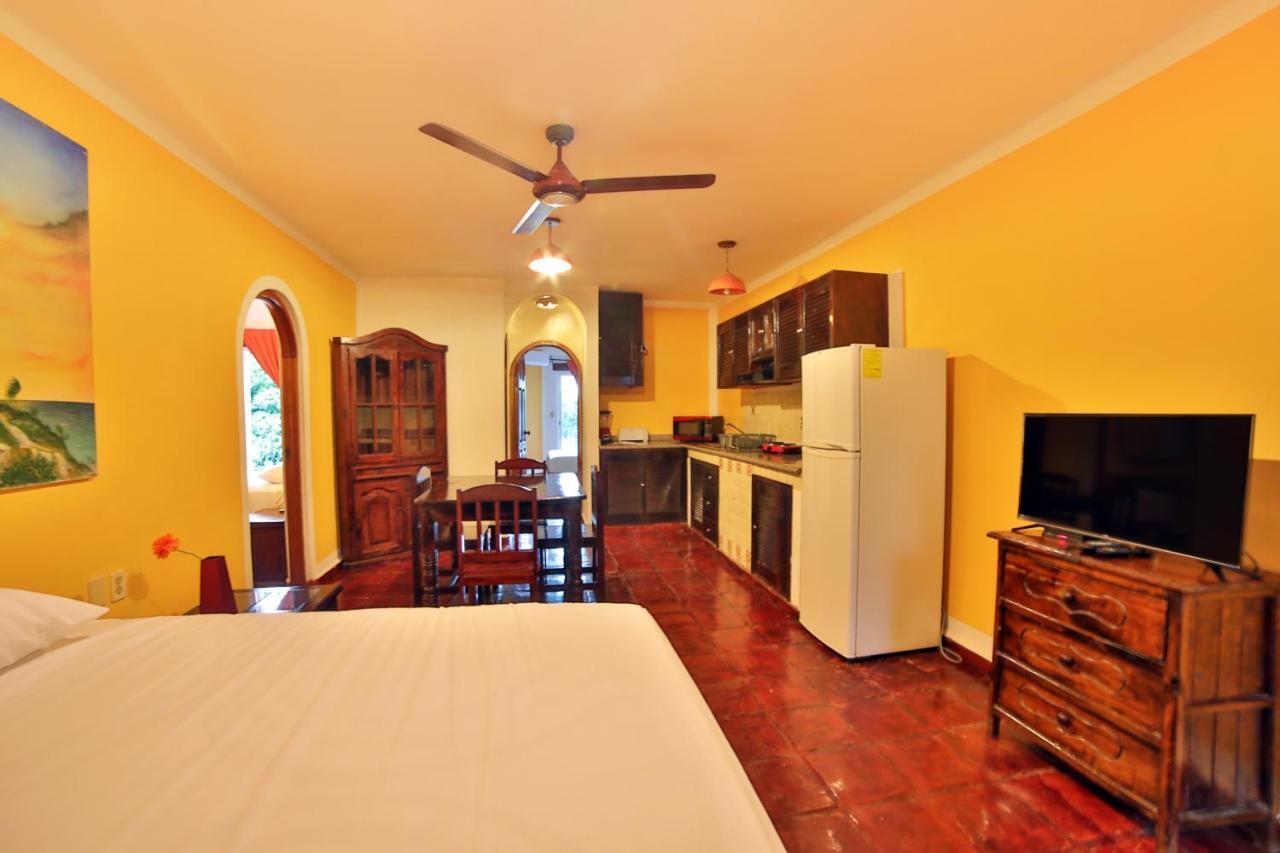 Alma Y Mar Apart Hotel 5Th Av Плая-дель-Кармен Экстерьер фото