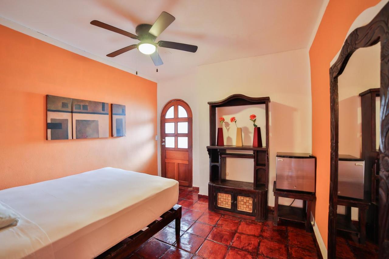Alma Y Mar Apart Hotel 5Th Av Плая-дель-Кармен Экстерьер фото